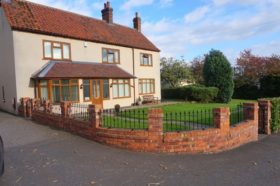 5 bedroom Detached t...